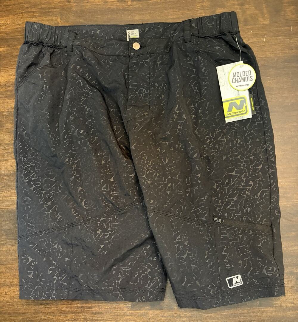 NEW NISHIKI Men Black Sz L Shorts Gel Padded Chamois Compression Cycling NWT